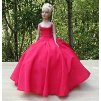 Sew a Breathtaking Ball Gown for Your Tiny Kitty Collier